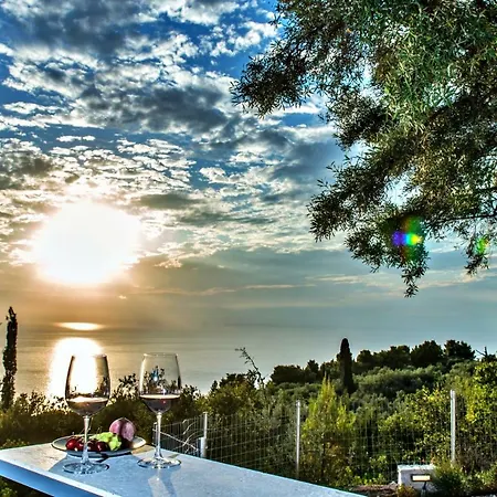 Agapi Vila Athánion